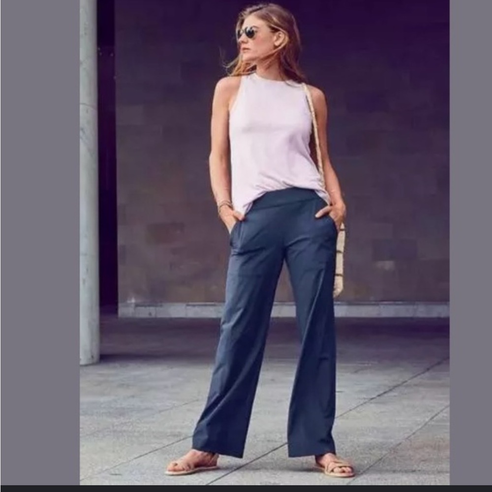 Athleta Wide Leg Pants in Navy Blue